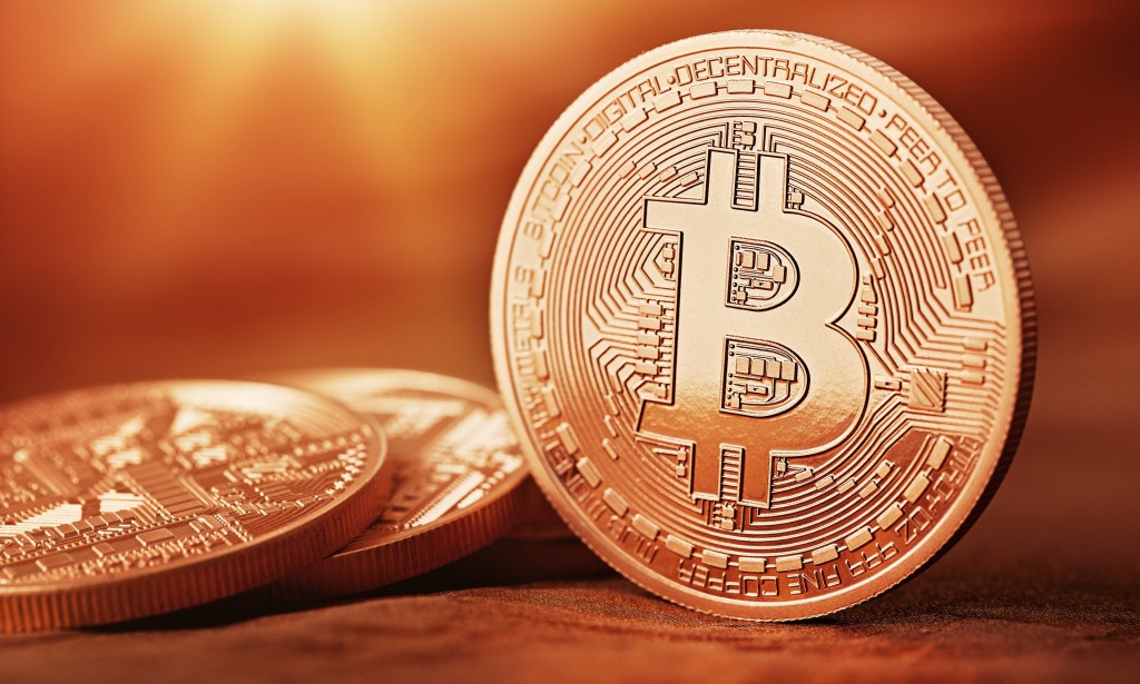 The pros and cons of Bitcoin currency